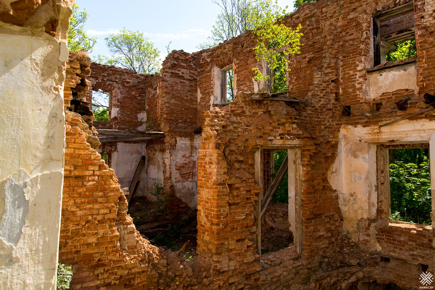 Руины усадебного дома