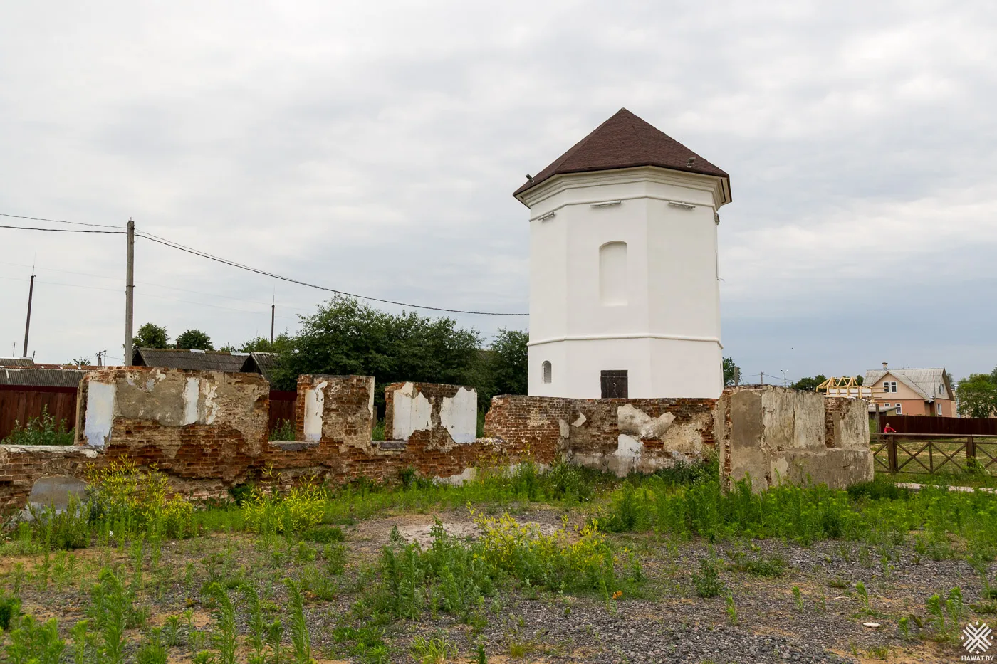 Боковая башня