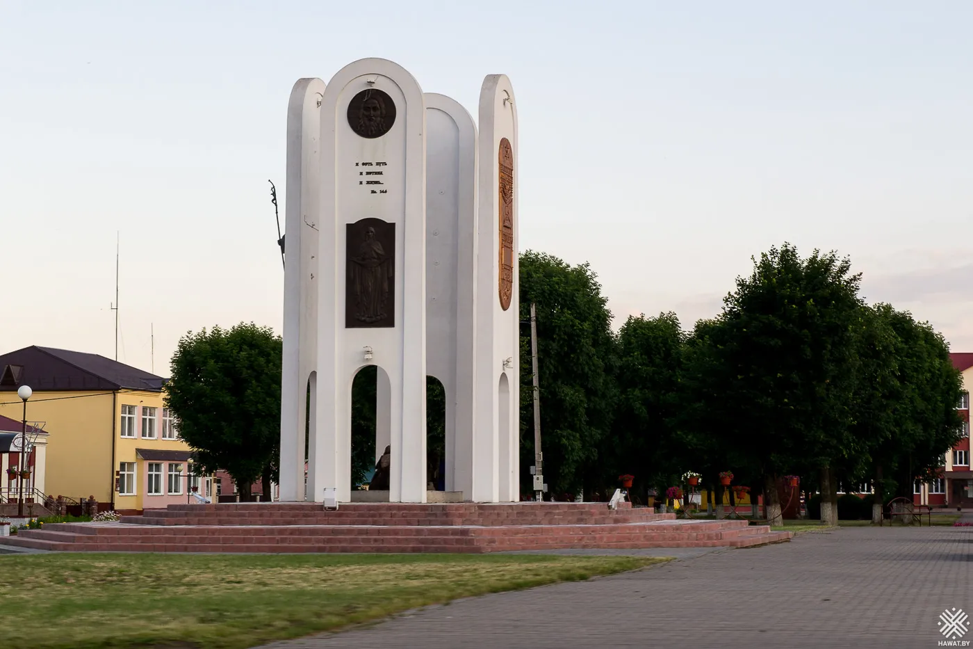 Монумент в Ивье