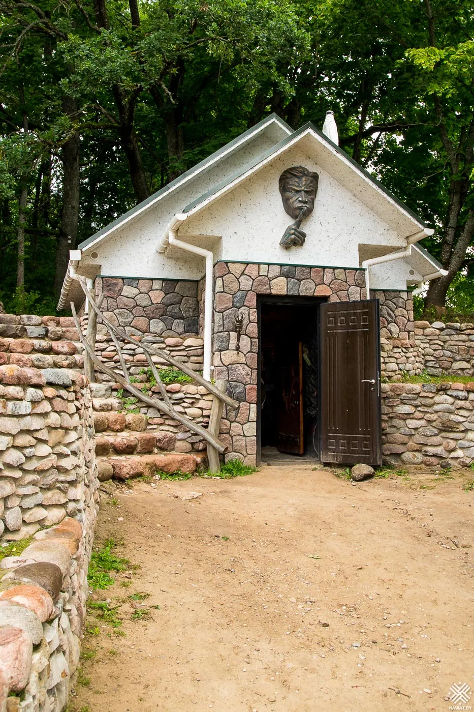 Дом страха, Литовка