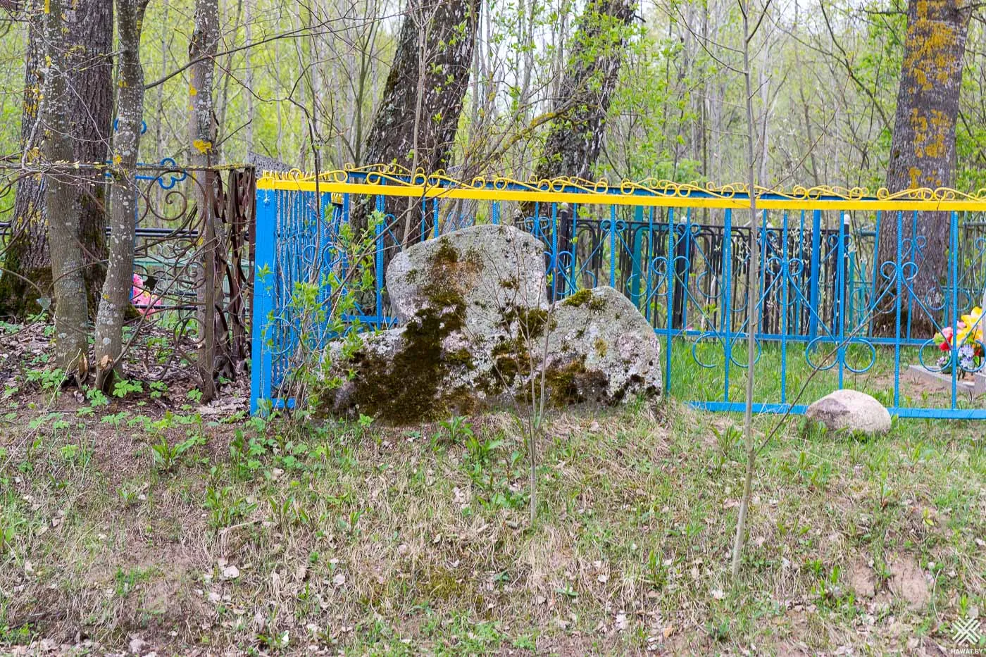 Каменный крест